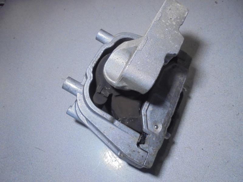 Support moteur droit VOLKSWAGEN GOLF 6 Diesel - 1
