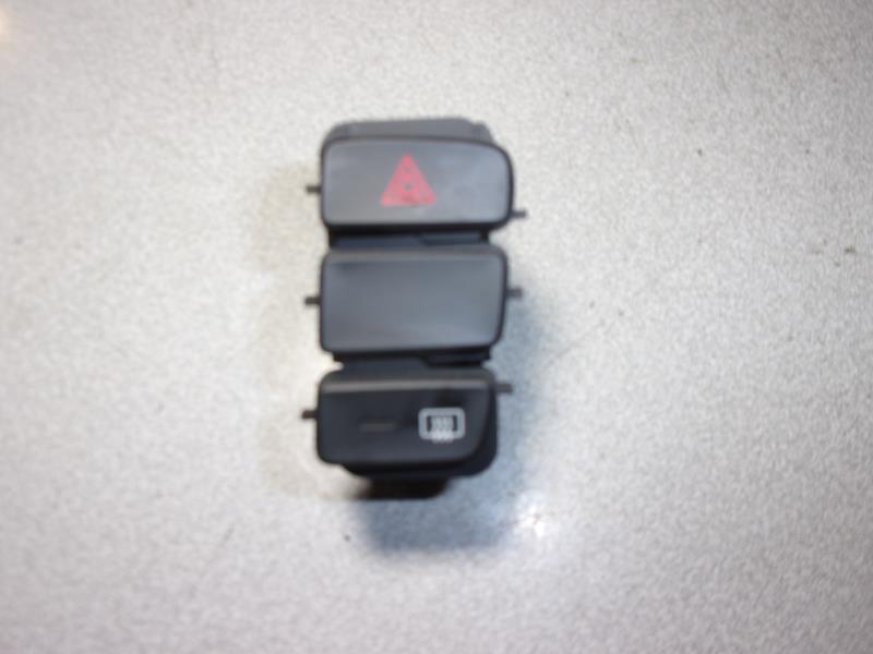 Bouton de warning VOLKSWAGEN UP PHASE 1 Essence - 1
