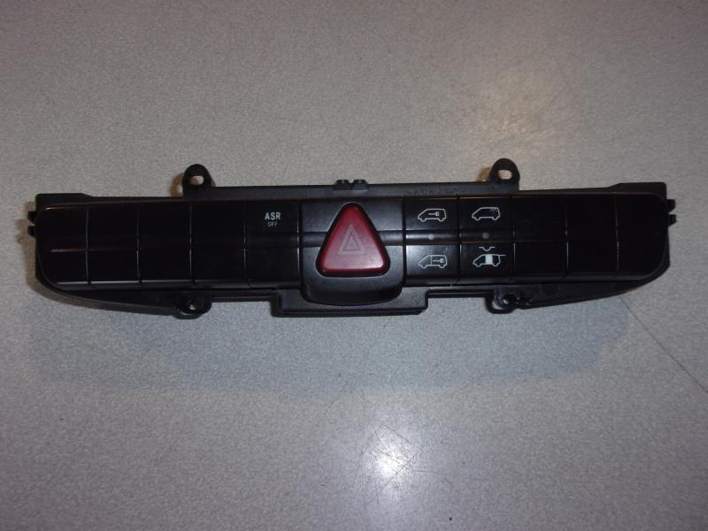 Bouton de warning MERCEDES VITO 639 PHASE 1 Diesel - 1