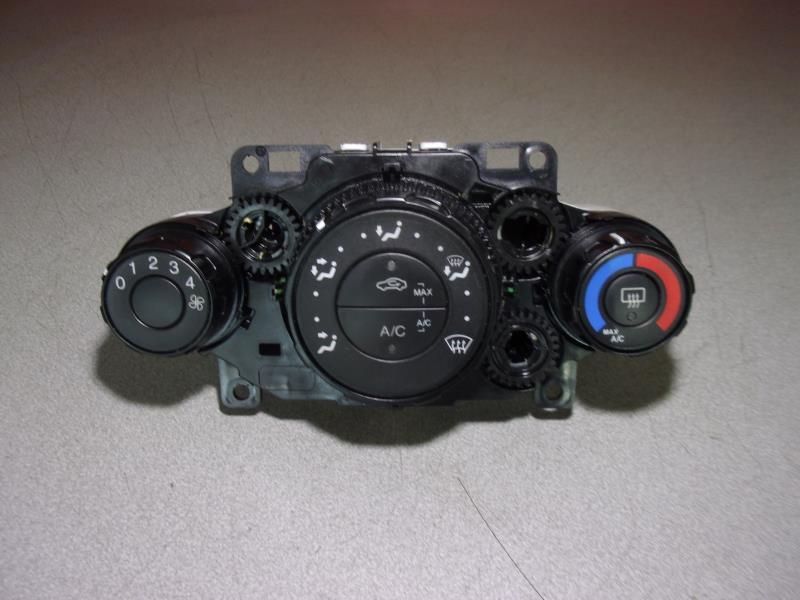 Commande chauffage FORD FIESTA 6 PHASE 1 Diesel - 1