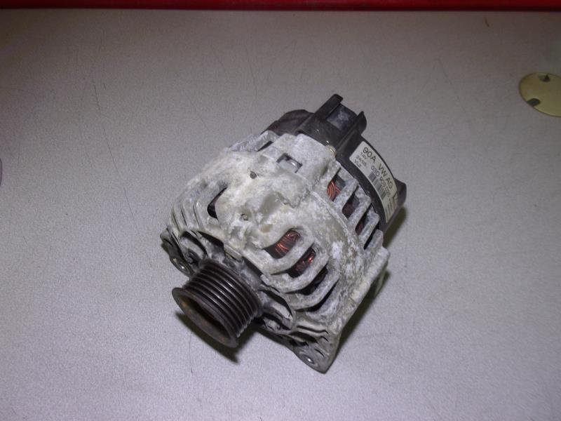 Alternateur VOLKSWAGEN FOX Essence - 1