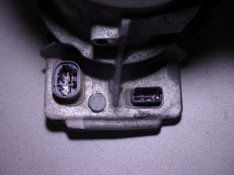 Pompe de direction CITROEN C4 PICASSO 1  - 1