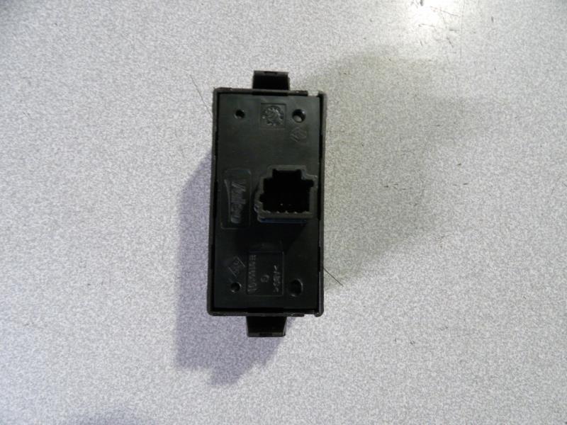 Bouton de warning DACIA LOGAN MCV 2 PHASE 2 BREAK Diesel - 1