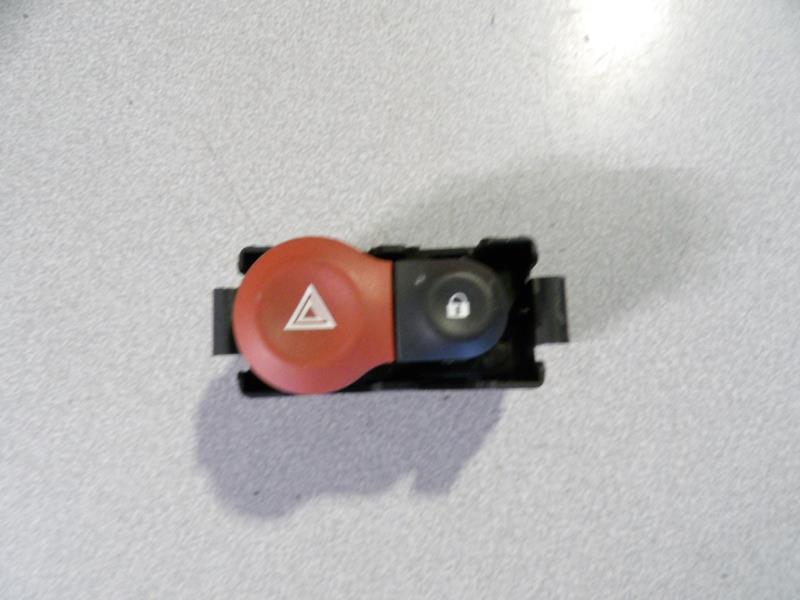 Bouton de warning RENAULT CLIO 3 PHASE 1 Diesel - 1