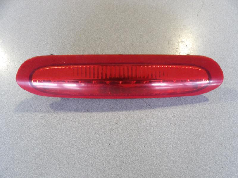 Feu arriere stop central KIA CARENS 3 Diesel - 1