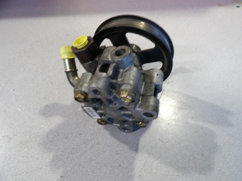 Pompe de direction TOYOTA COROLLA VERSO 1 Diesel - 1
