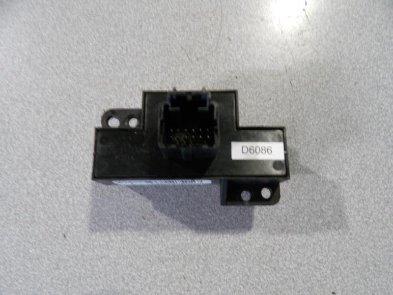 Bouton de warning CHRYSLER 300C PHASE 1 BREAK Diesel - 1