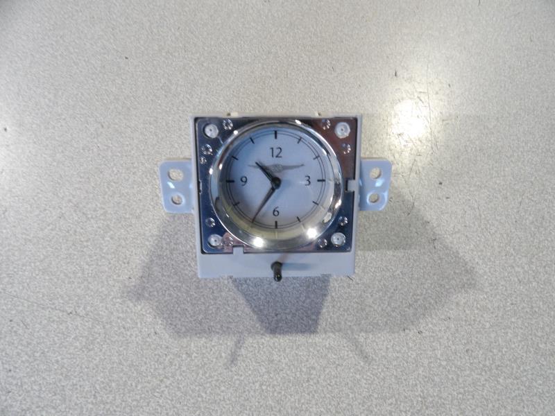 Horloge CHRYSLER 300C PHASE 1 BREAK Diesel - 1