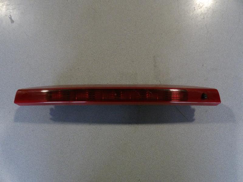 Feu arriere stop central RENAULT CLIO 3 PHASE 2 BREAK Diesel - 1