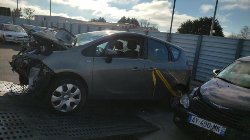 Serrure avant gauche OPEL MERIVA B  - 1