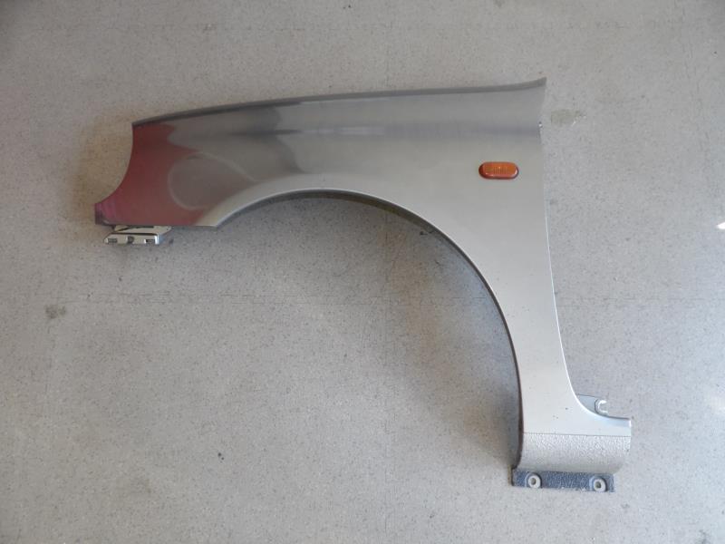 Aile avant gauche RENAULT CLIO 2 PHASE 1 Diesel - 1