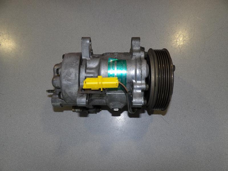 Compresseur clim PEUGEOT 307 PHASE 1 BREAK Diesel - 1