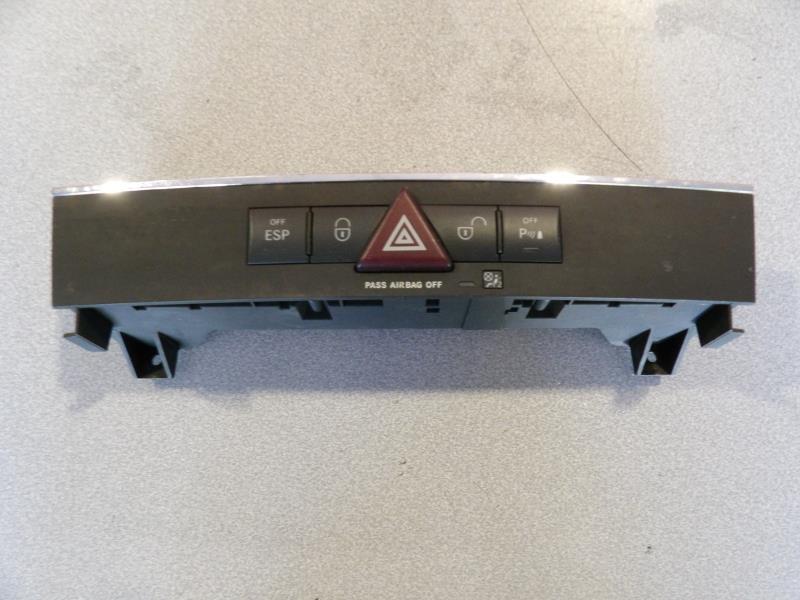 Bouton de warning MERCEDES CLASSE SLK 171 PHASE 2 CABRIOLET Essence - 1