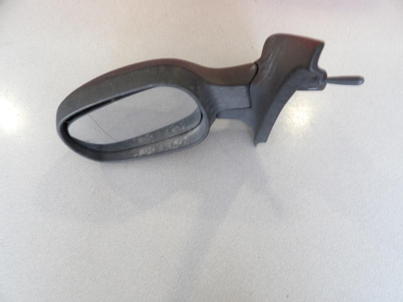 Retroviseur gauche RENAULT CLIO 2 PHASE 2 Essence - 1