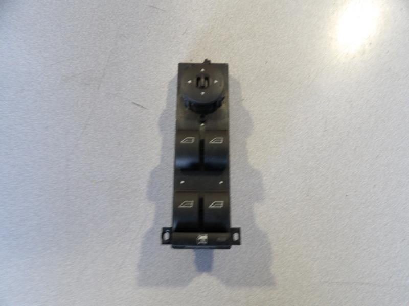 Interrupteur de leve vitre avant gauche FORD FOCUS 2 PHASE 1 Diesel - 1