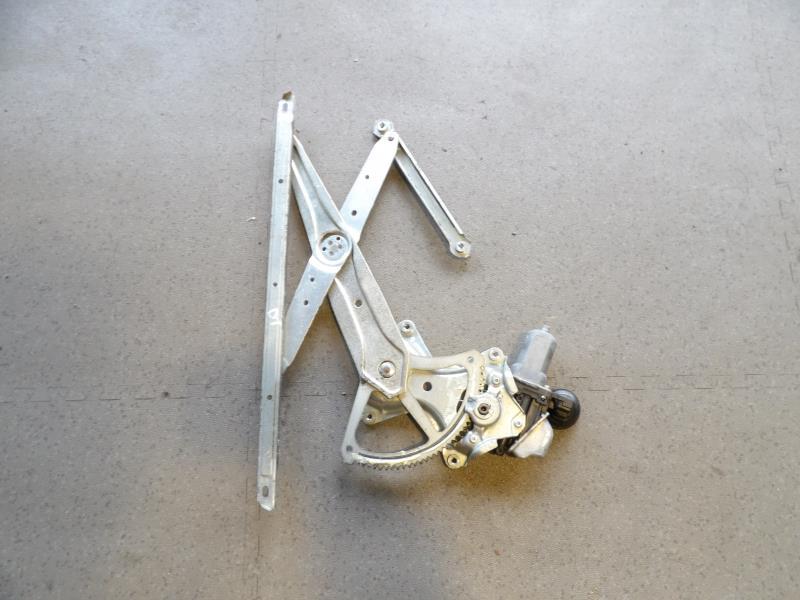 Leve vitre electrique avant droit LEXUS CT PHASE 1 Essence/Hybride - 1