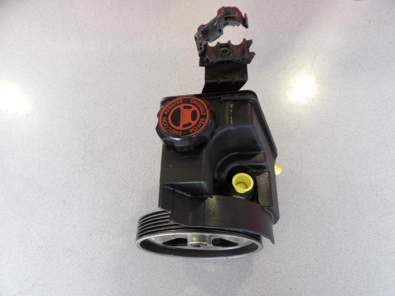 Pompe de direction PEUGEOT 206+ Essence - 1
