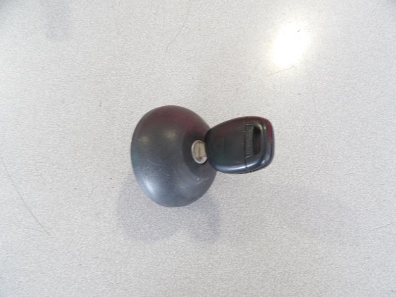 Bouchon de carburant RENAULT CLIO 2 PHASE 2 Essence - 1
