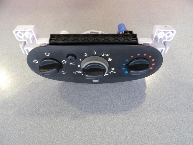 Commande chauffage DACIA SANDERO 1 Essence - 1