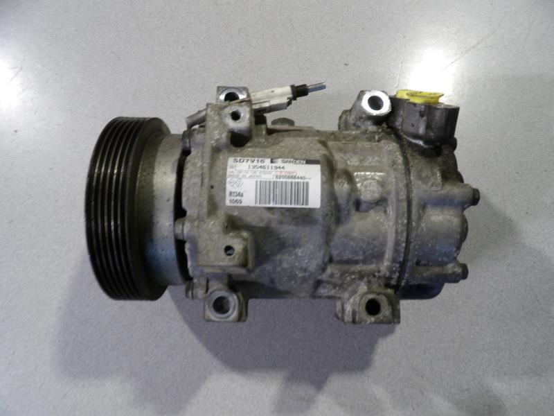 Compresseur clim DACIA SANDERO 1 Diesel - 1