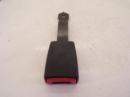 Attache ceinture avant droit