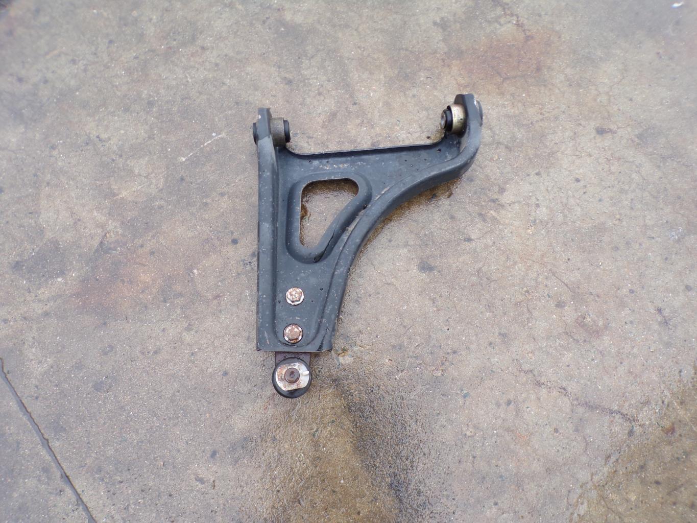 Triangle avant gauche RENAULT TWINGO 1 PHASE 3 Essence - 1