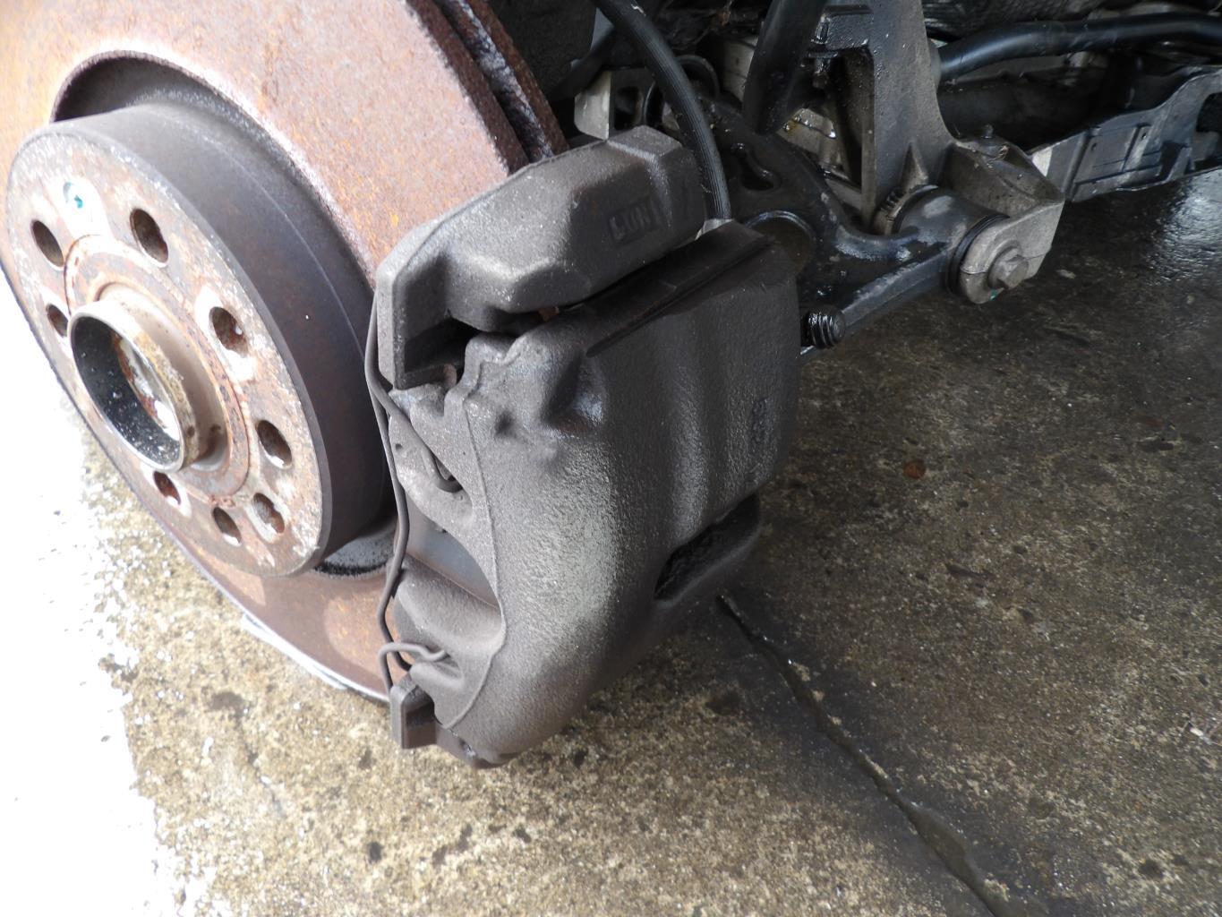 Etrier avant droit (freinage) VOLKSWAGEN EOS CABRIO PHASE 1 Diesel - 1
