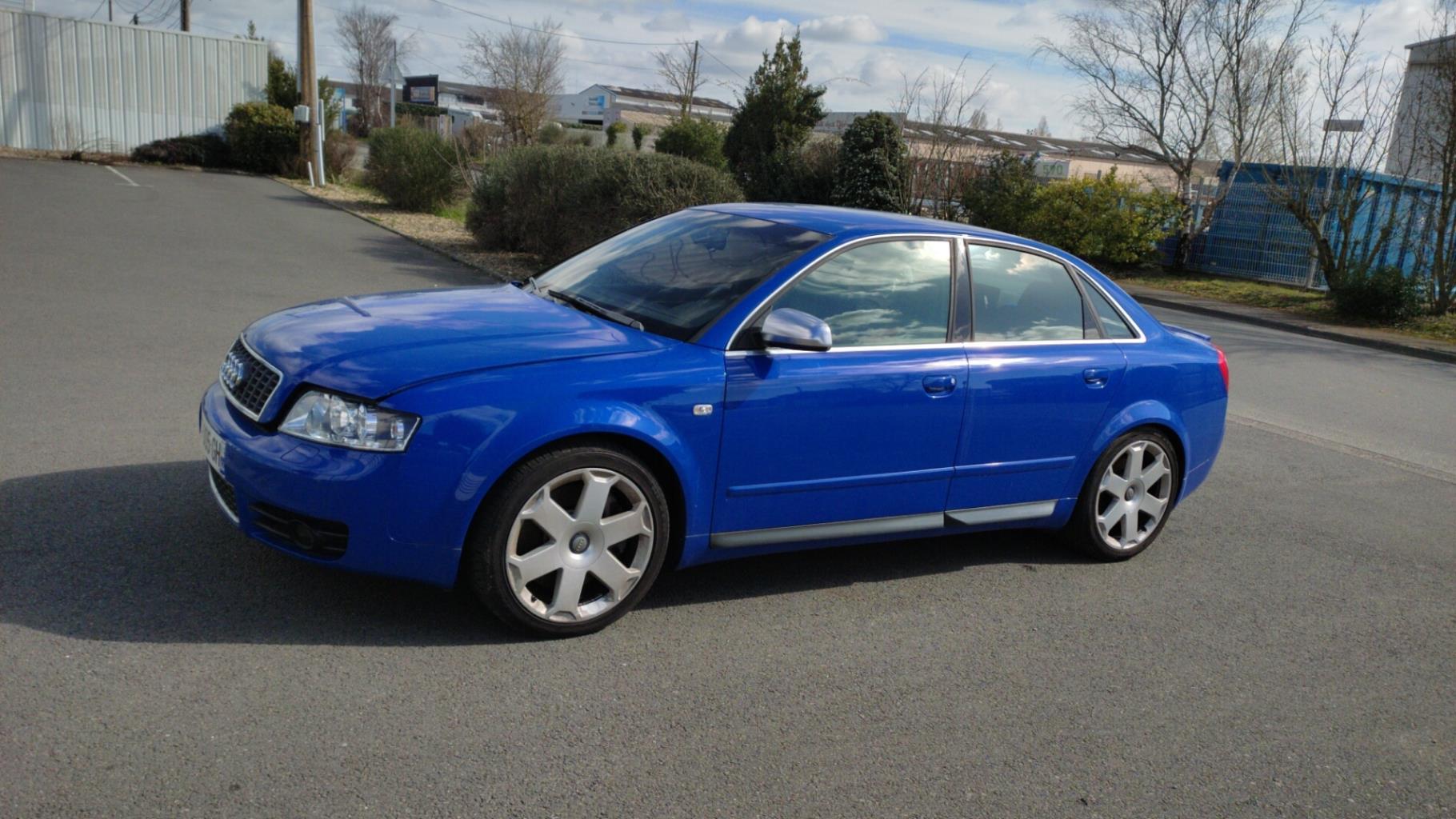 Moyeu arriere gauche AUDI A4 2 S4 PHASE 2 Essence - 1