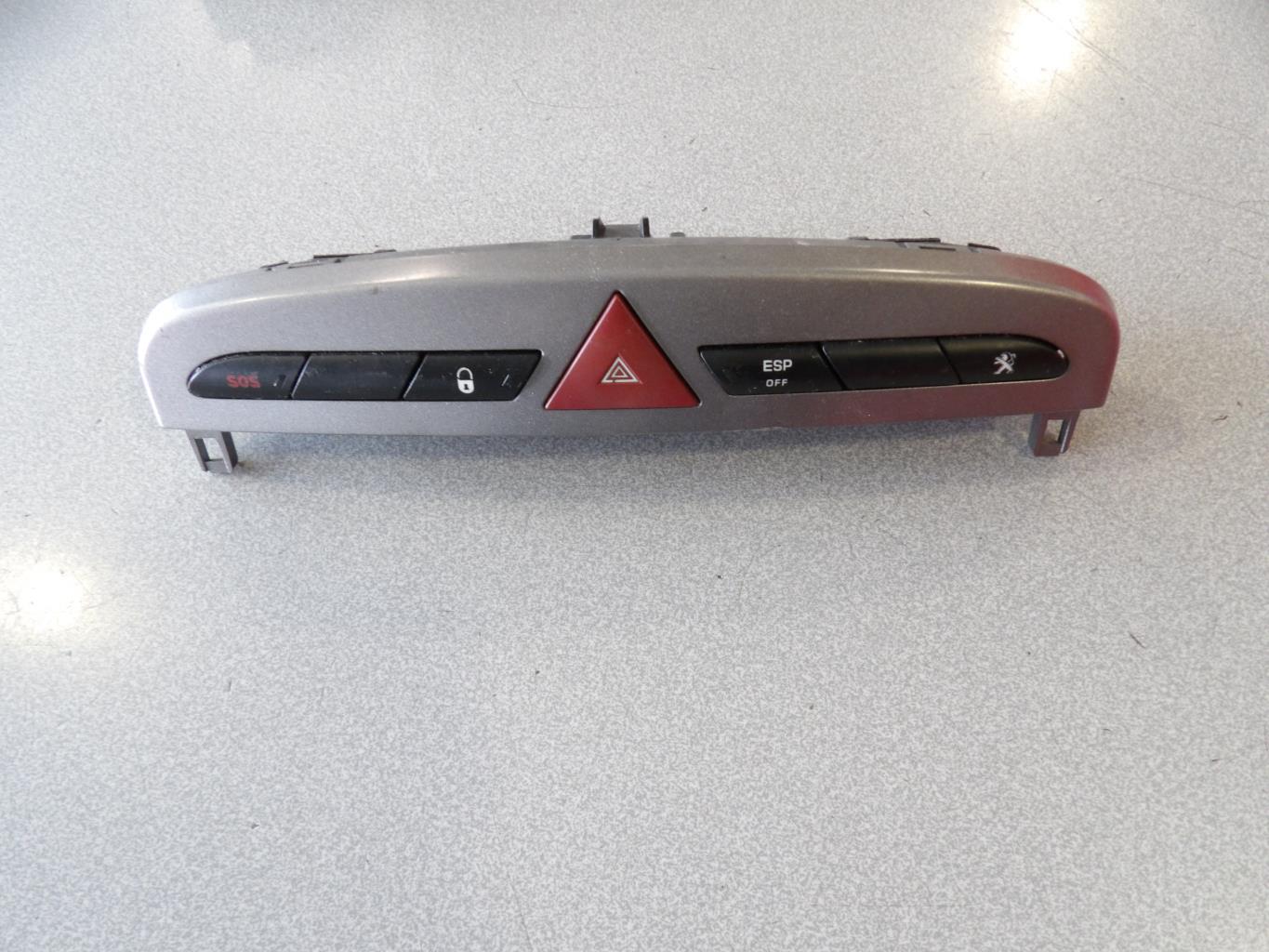 Bouton de warning PEUGEOT 308 1 SW PHASE 2 BREAK Diesel - 1