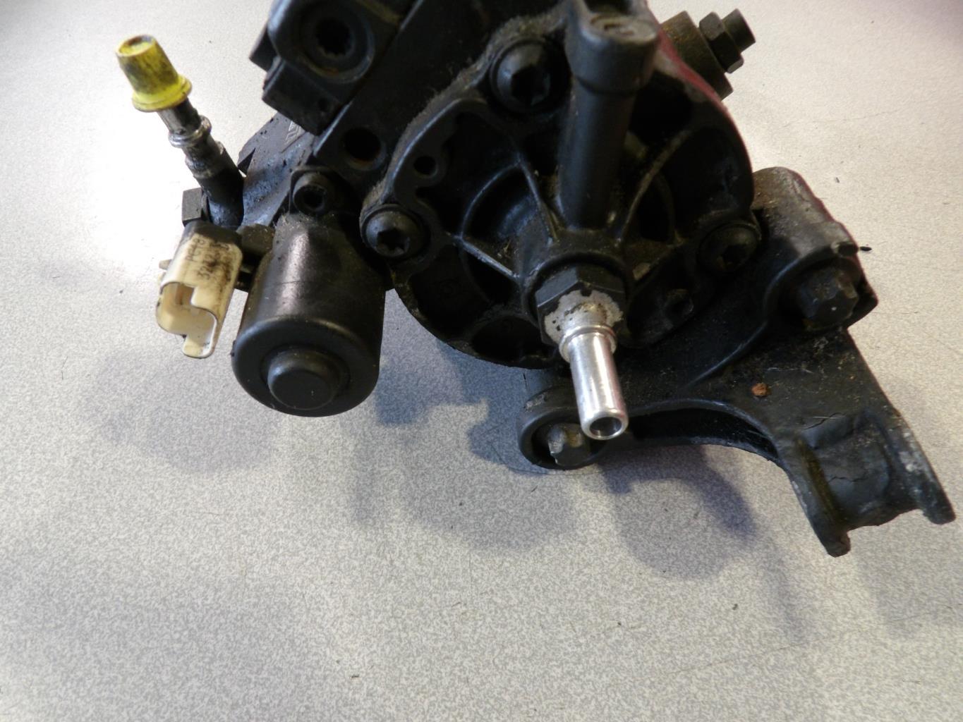 Pompe à injection MERCEDES CLASSE A 176 PHASE 2 Diesel - 1
