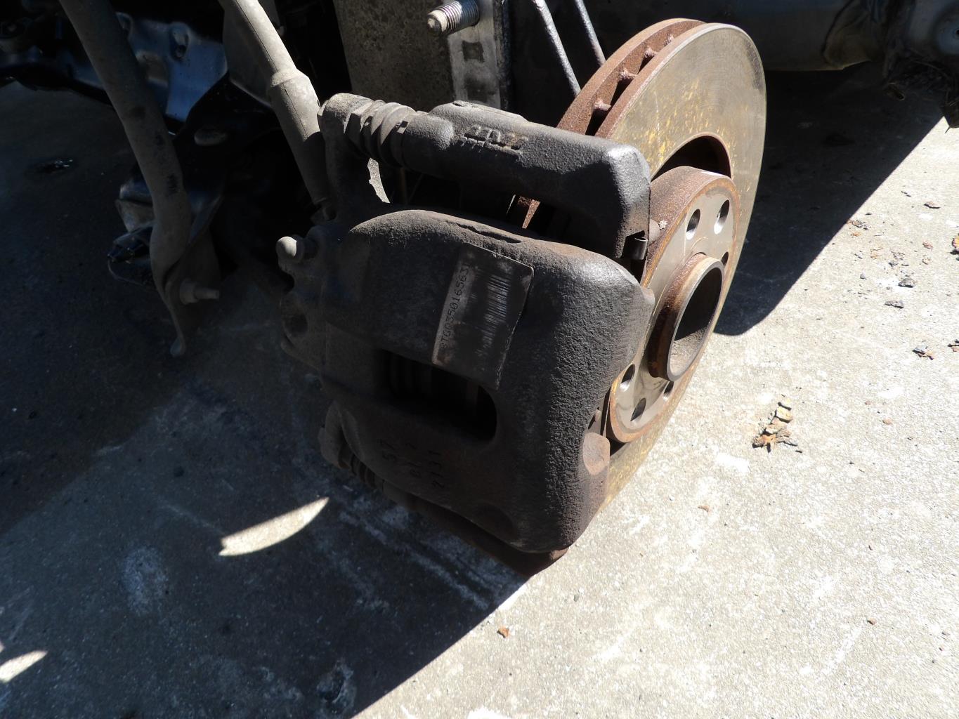 Etrier avant gauche (freinage) CITROEN C4 2 PHASE 1 Diesel - 1