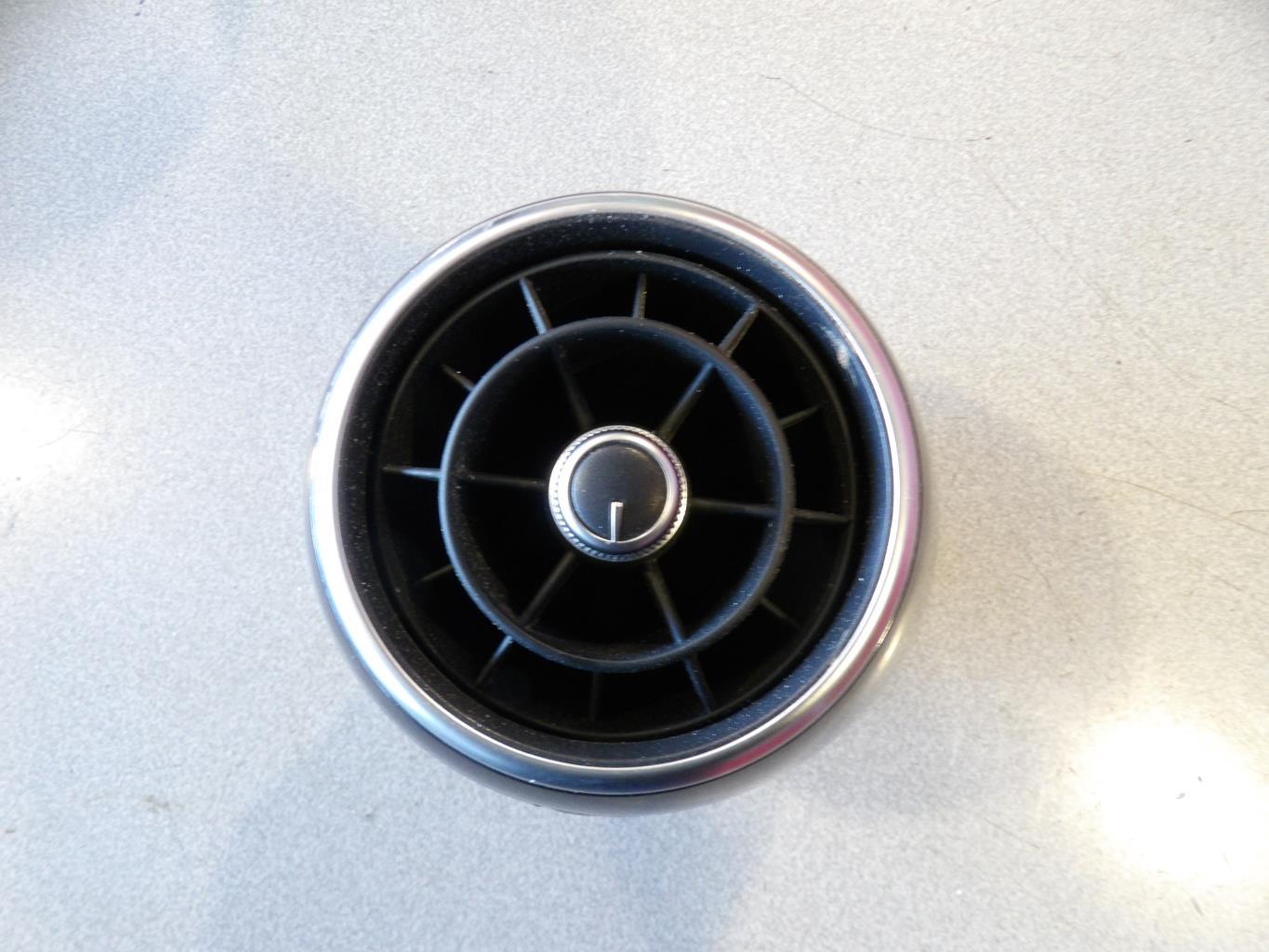 Aerateur tableau de bord AUDI A1 1 SPORTBACK PHASE 2 Essence - 1