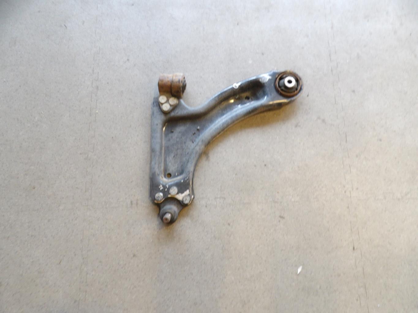 Triangle avant gauche OPEL MERIVA A PHASE 2 Essence - 1