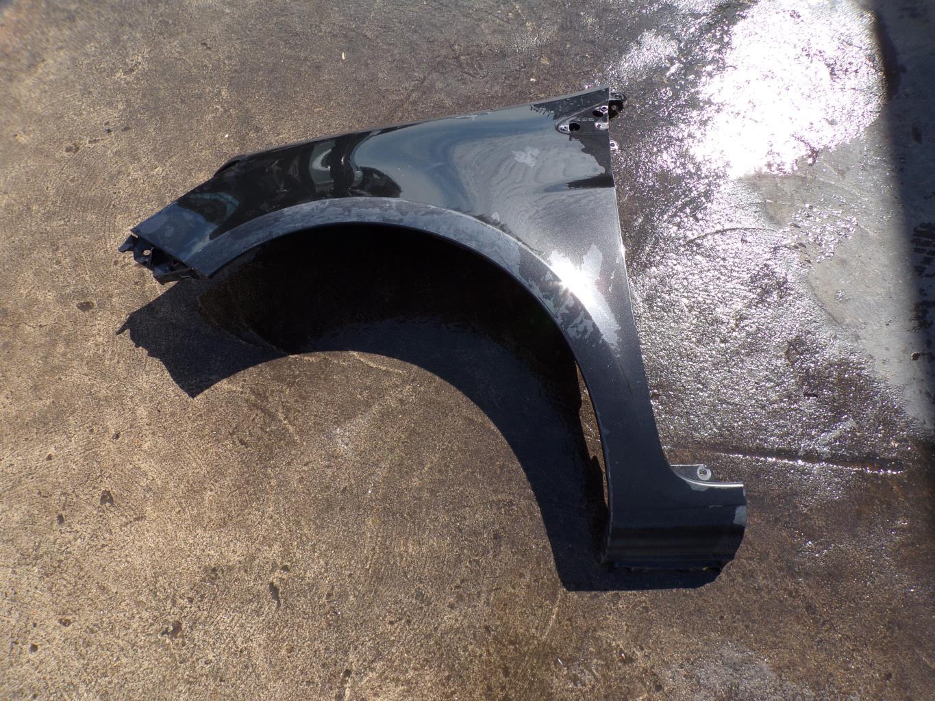 Aile avant gauche RENAULT CLIO 3 PHASE 2 Essence/GPL - 1