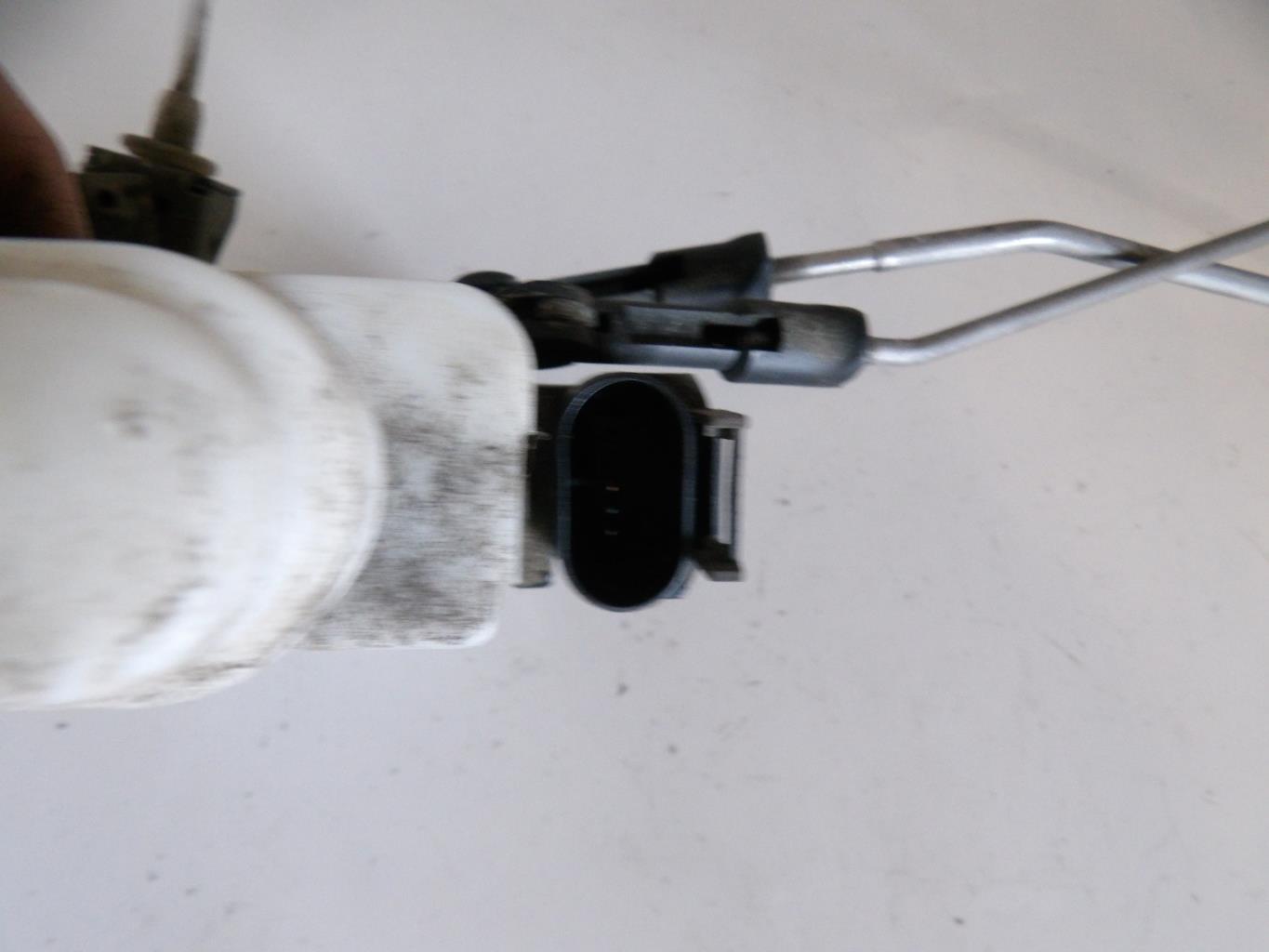 Serrure avant droit AUDI A4 1 AVANT PHASE 1 BREAK Diesel - 1