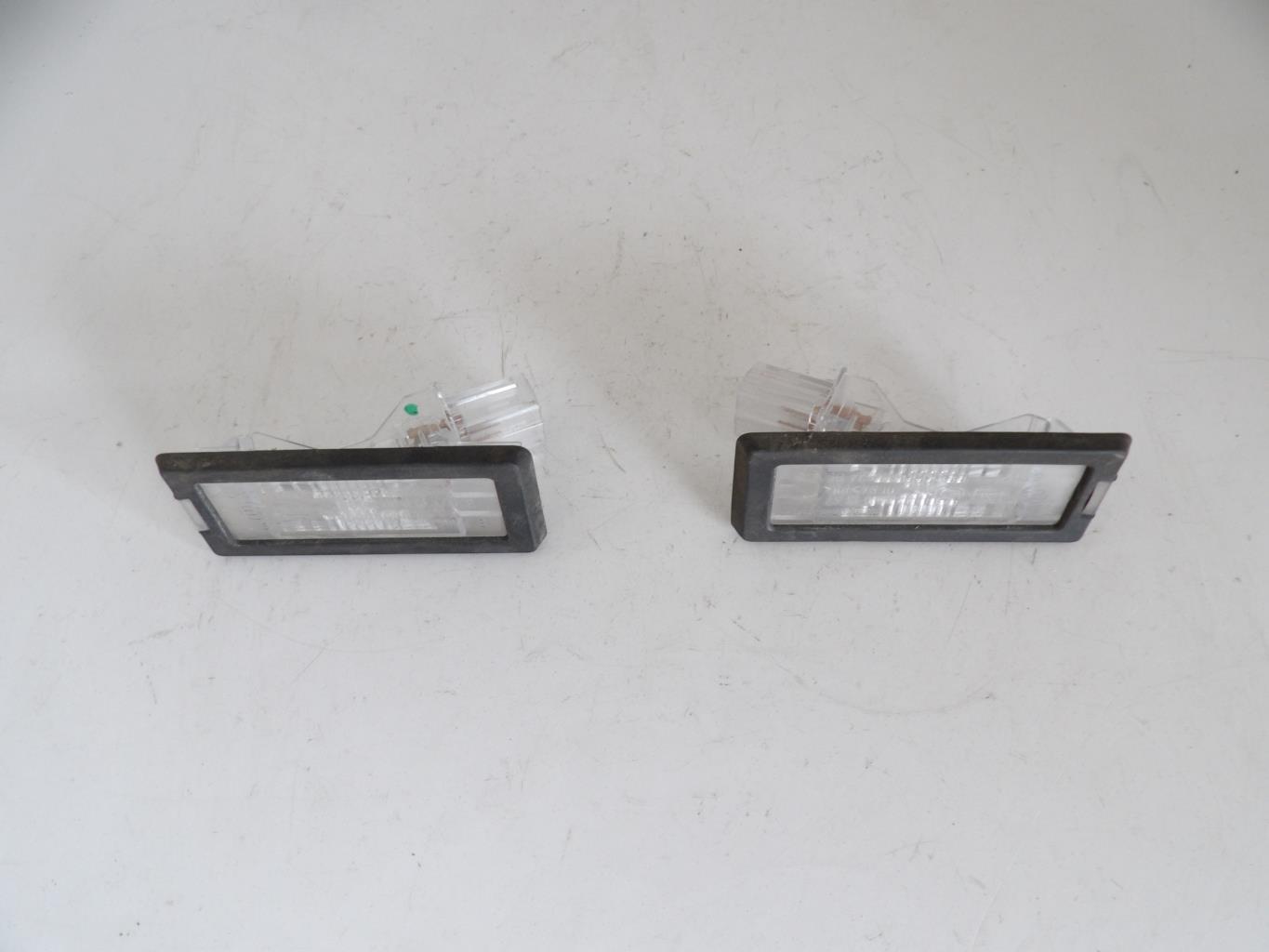 Eclairage de plaque RENAULT SCENIC 3 PHASE 1 Diesel - 1