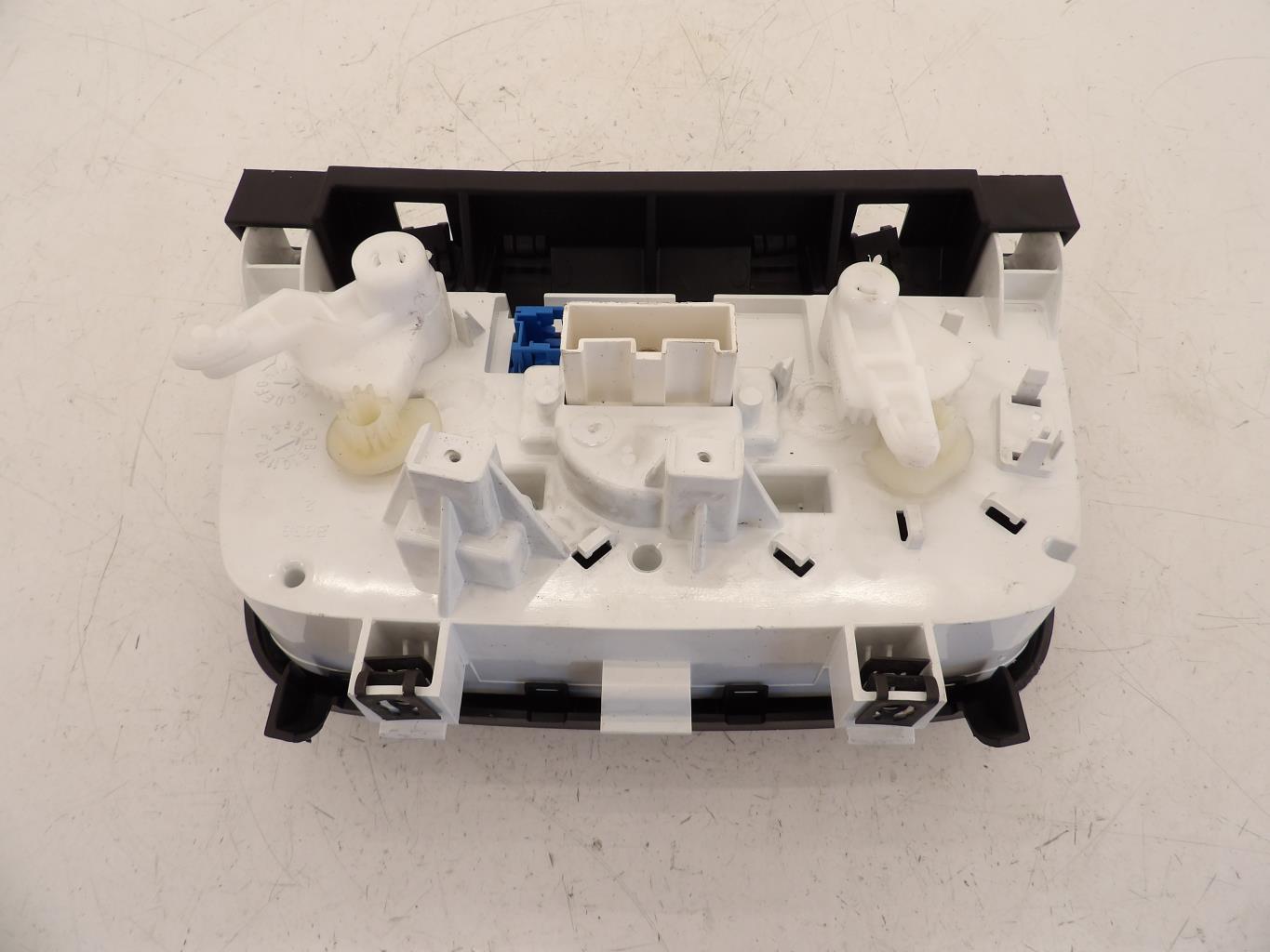 Commande chauffage FIAT PUNTO EVO 3 Diesel - 1