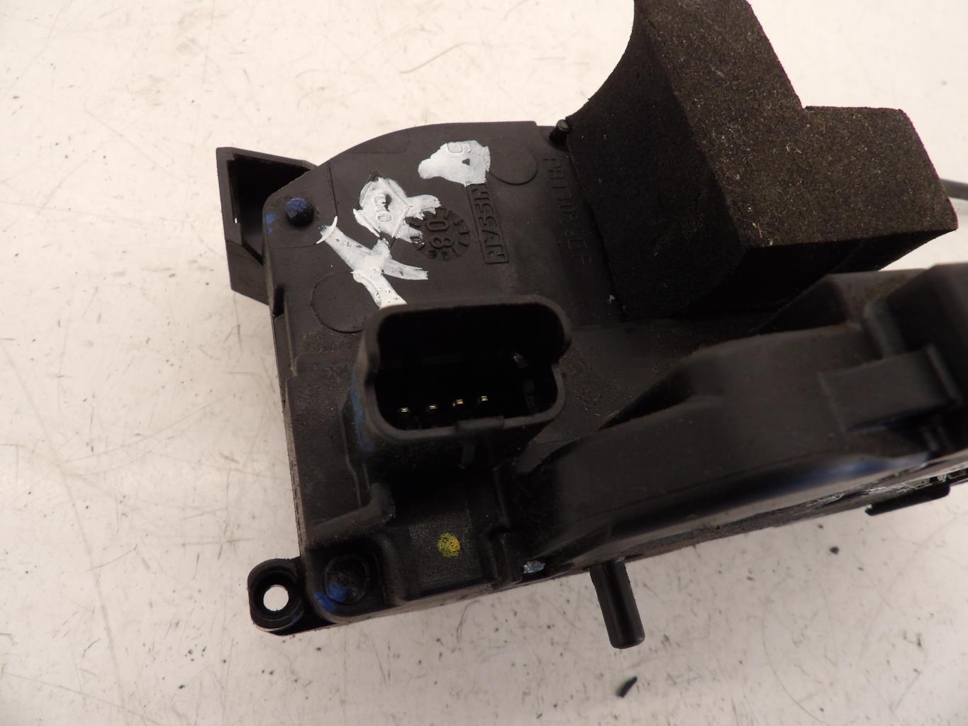 Serrure arriere droit RENAULT CLIO 3 PHASE 1 BREAK Diesel - 1