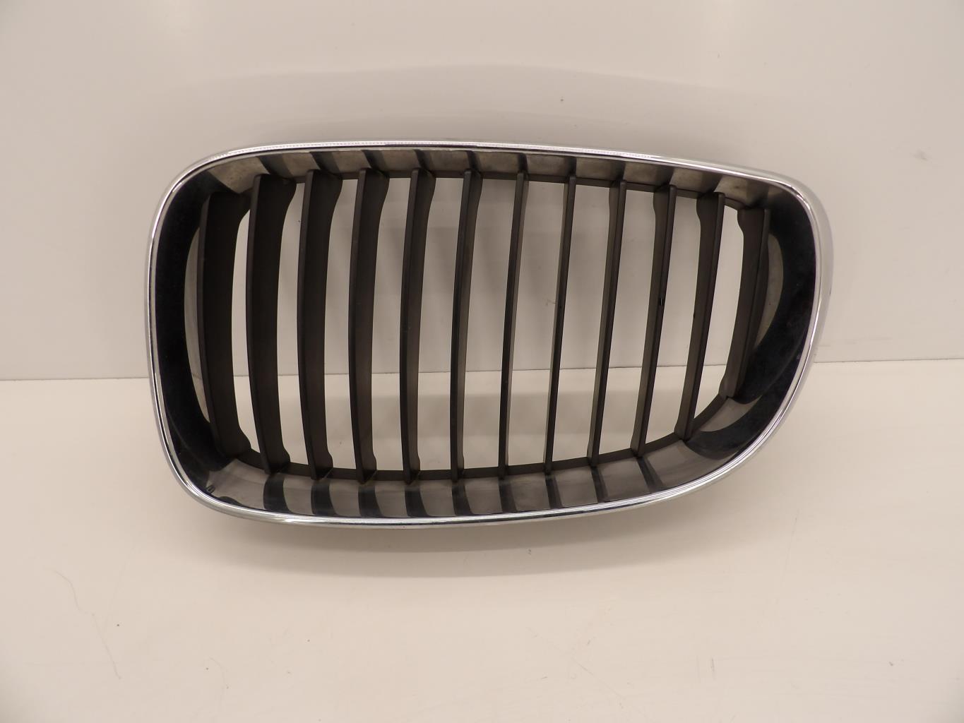 Grille de calandre gauche BMW SERIE 1 E81 Diesel - 1