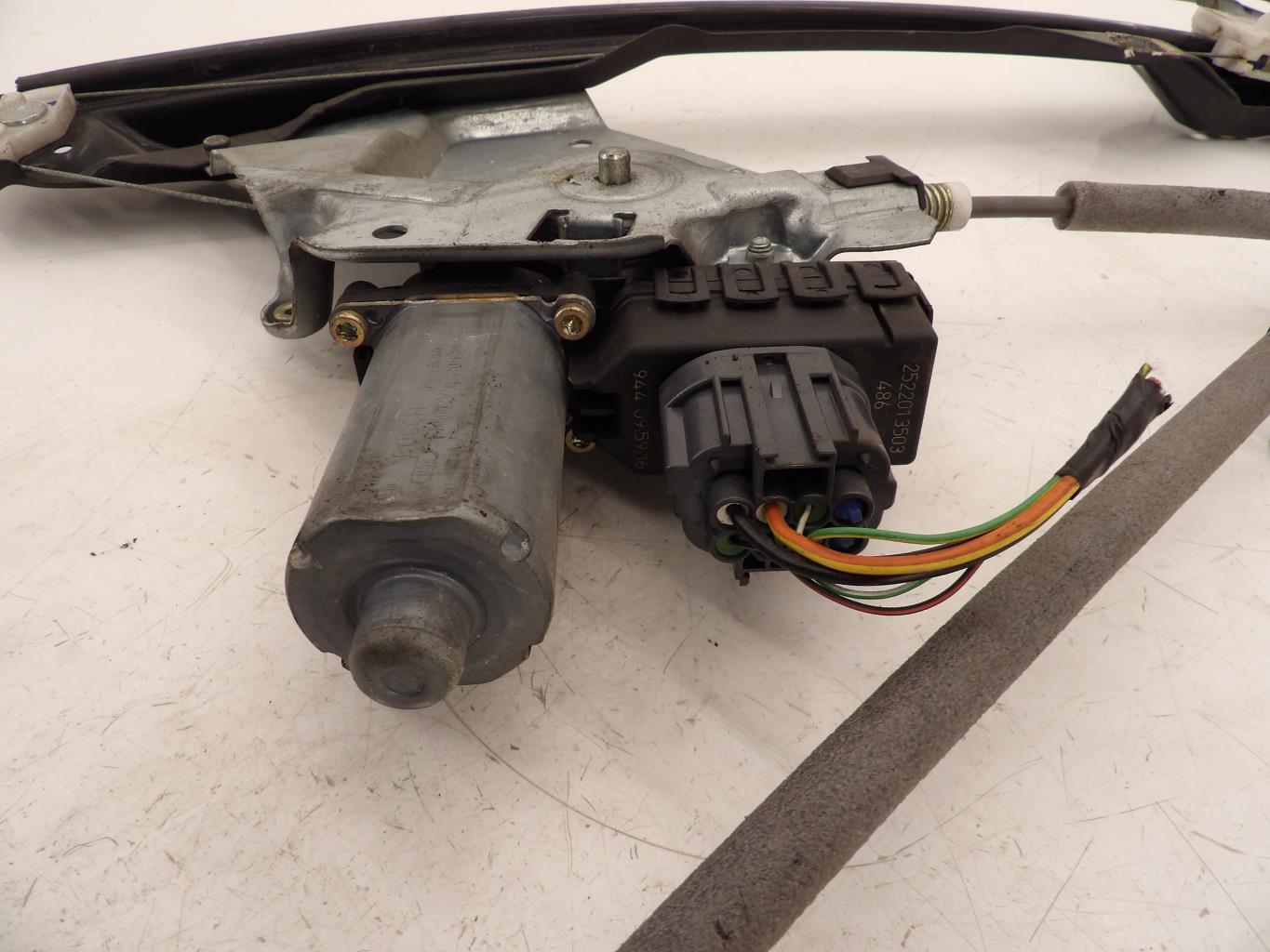 Leve vitre electrique avant gauche FORD FOCUS 1 Diesel - 1