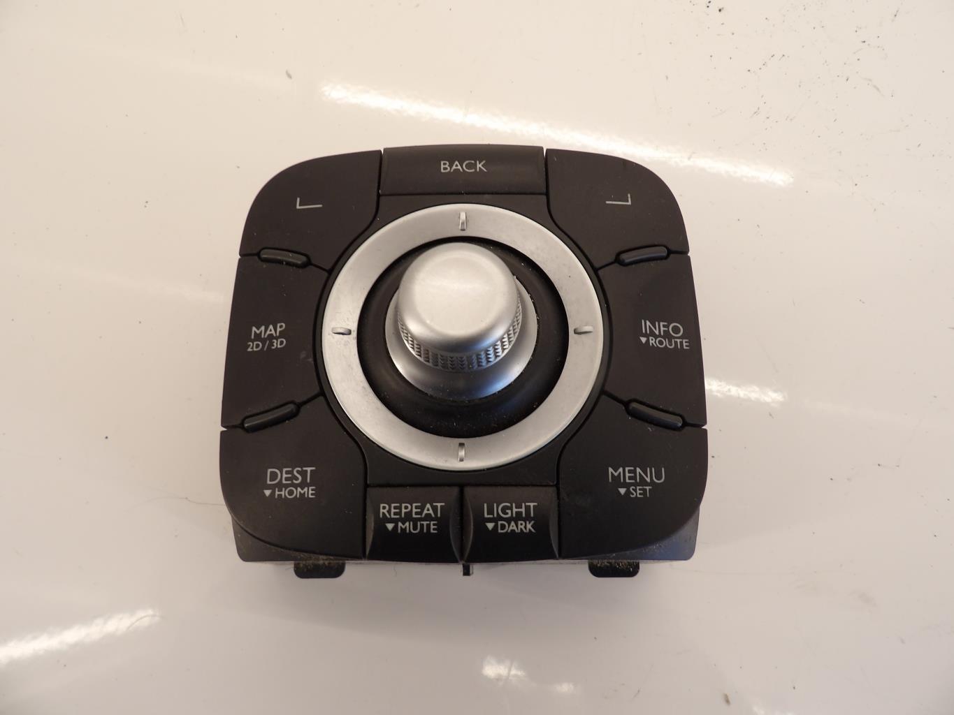 Commande GPS RENAULT LAGUNA 3 PHASE 1 BREAK Diesel - 1