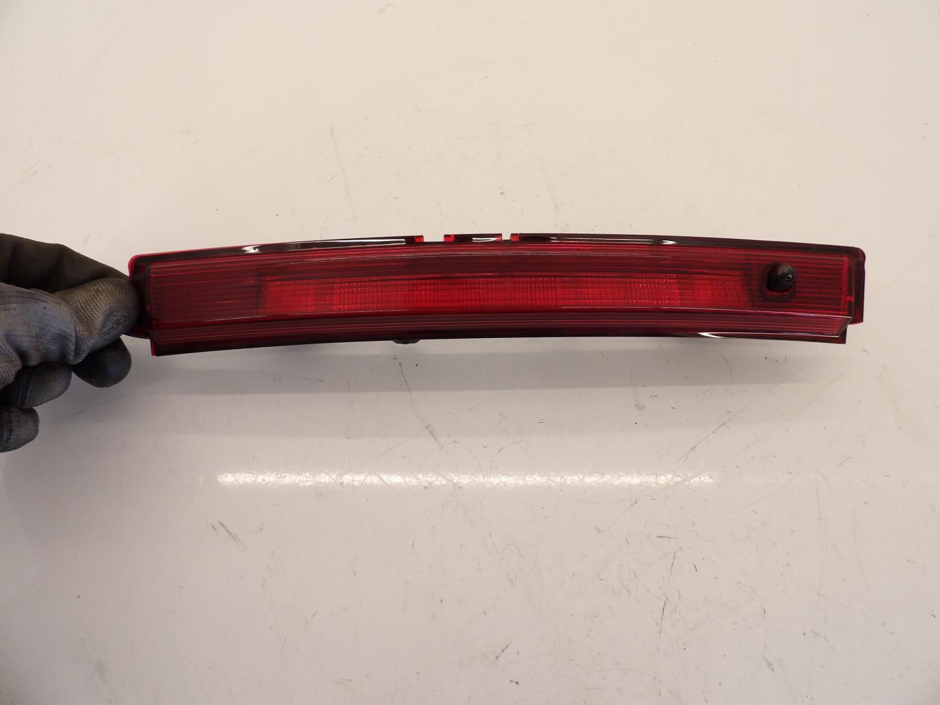 Feu arriere stop central RENAULT CLIO 4 PHASE 2 BREAK Diesel - 1