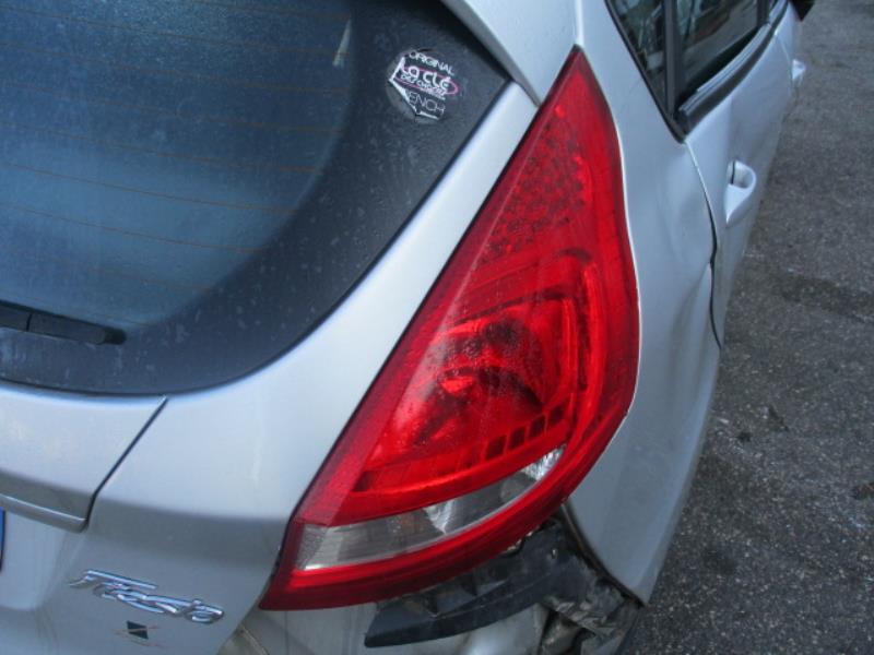 Fanale posteriore principale destro (luci) FORD FIESTA 6 PHASE 1 Diésel - 1