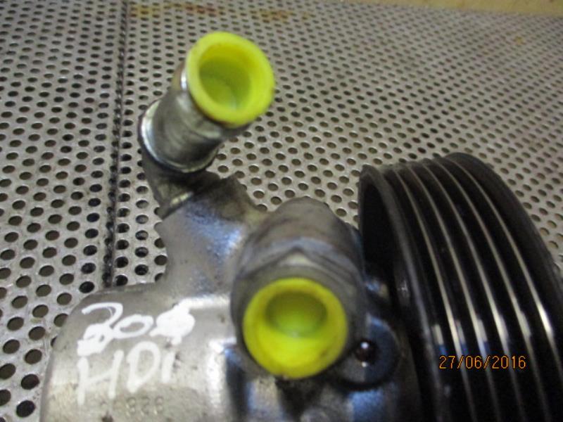 Pompe de direction PEUGEOT 306 BREAK Diesel - 1
