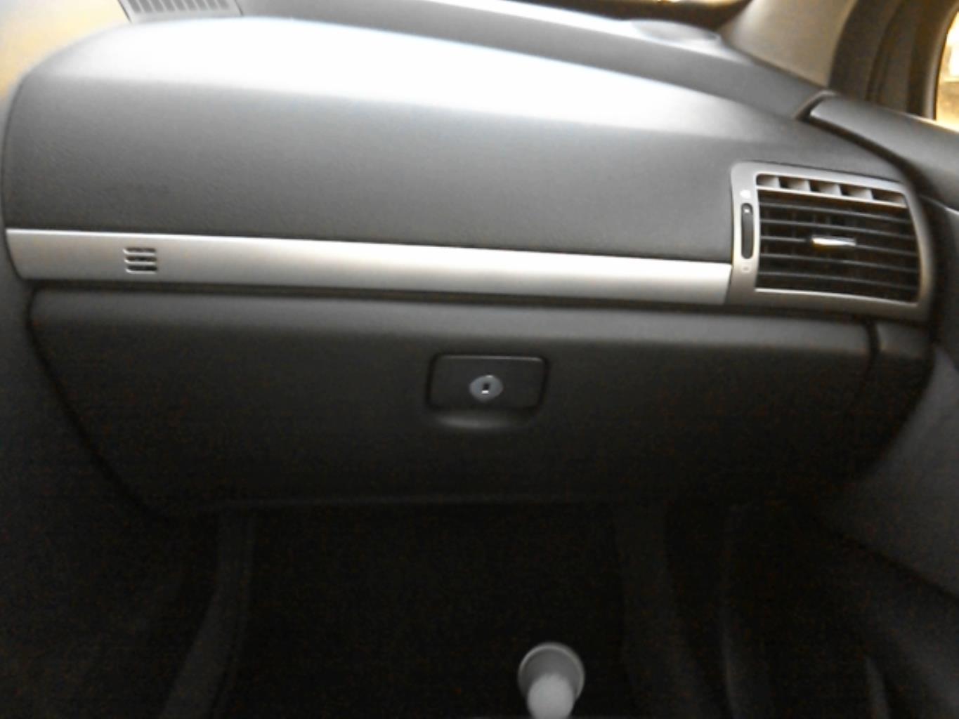 Vano portaoggetti PEUGEOT 407 PHASE 1 Gasolina - 1