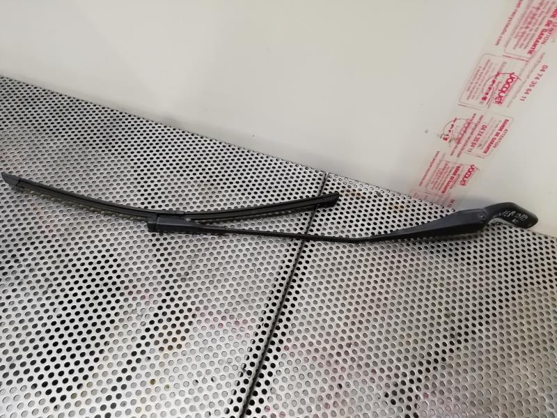 Braccio tergicristallo anteriore sinistro BMW SERIE 1 E81 Diésel - 1