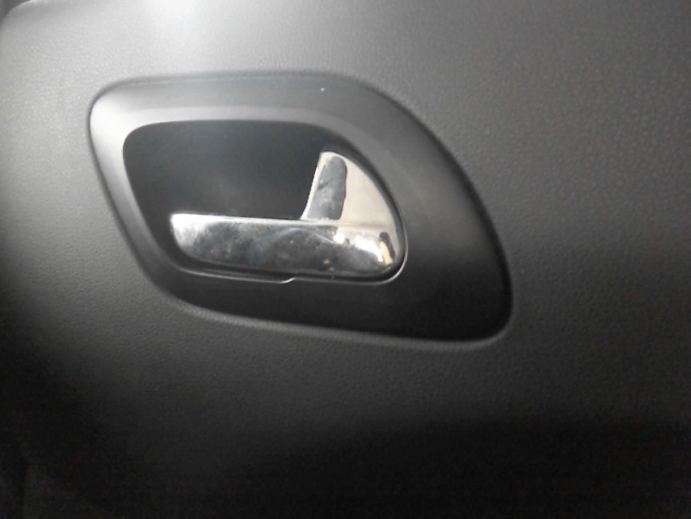 Maniglia interna posteriore destra PEUGEOT 5008 1 PHASE 1 Diésel - 1