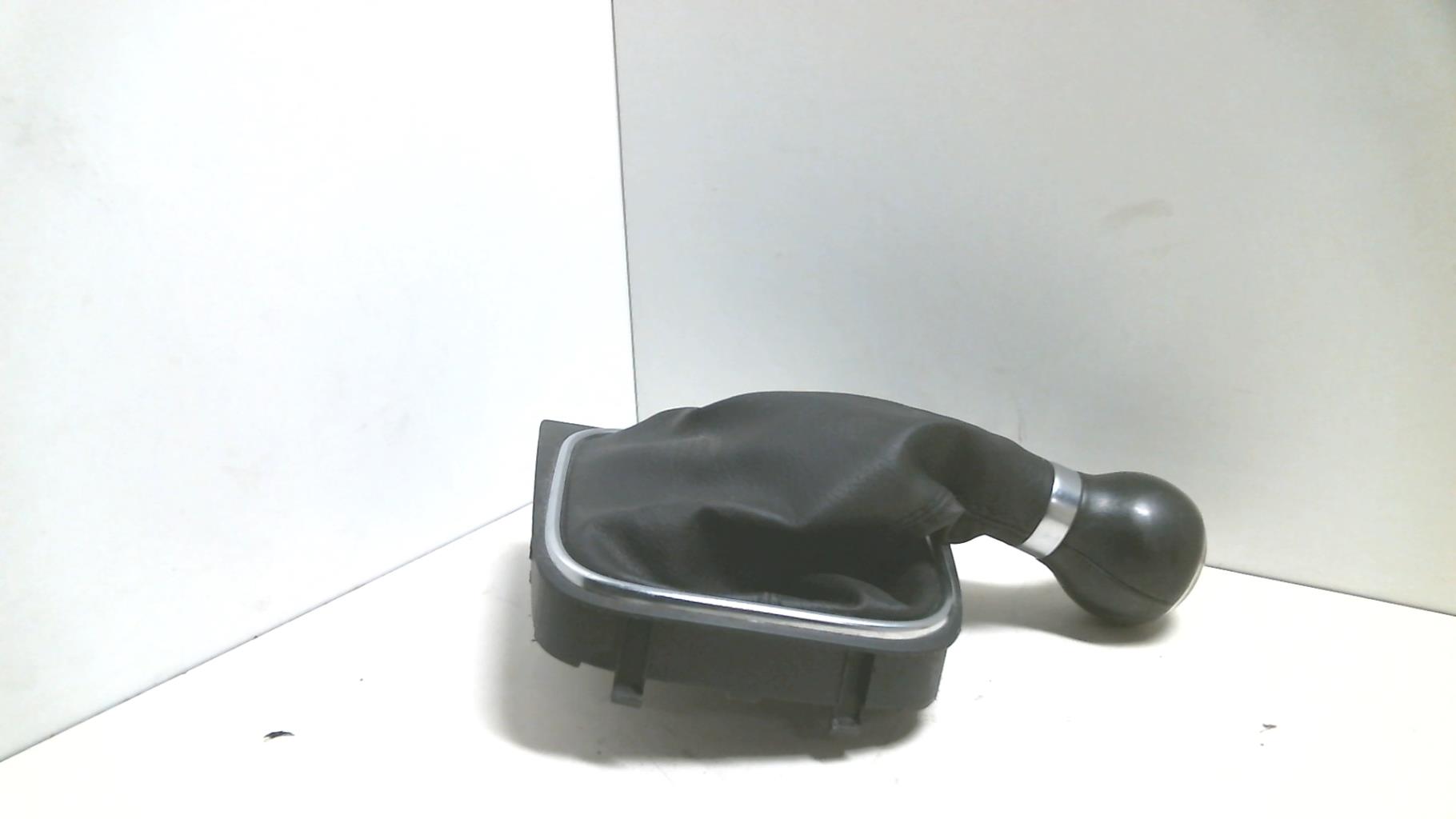 Pommeau de vitesses VOLKSWAGEN SCIROCCO 3 PHASE 1 COUPE Essence - 1