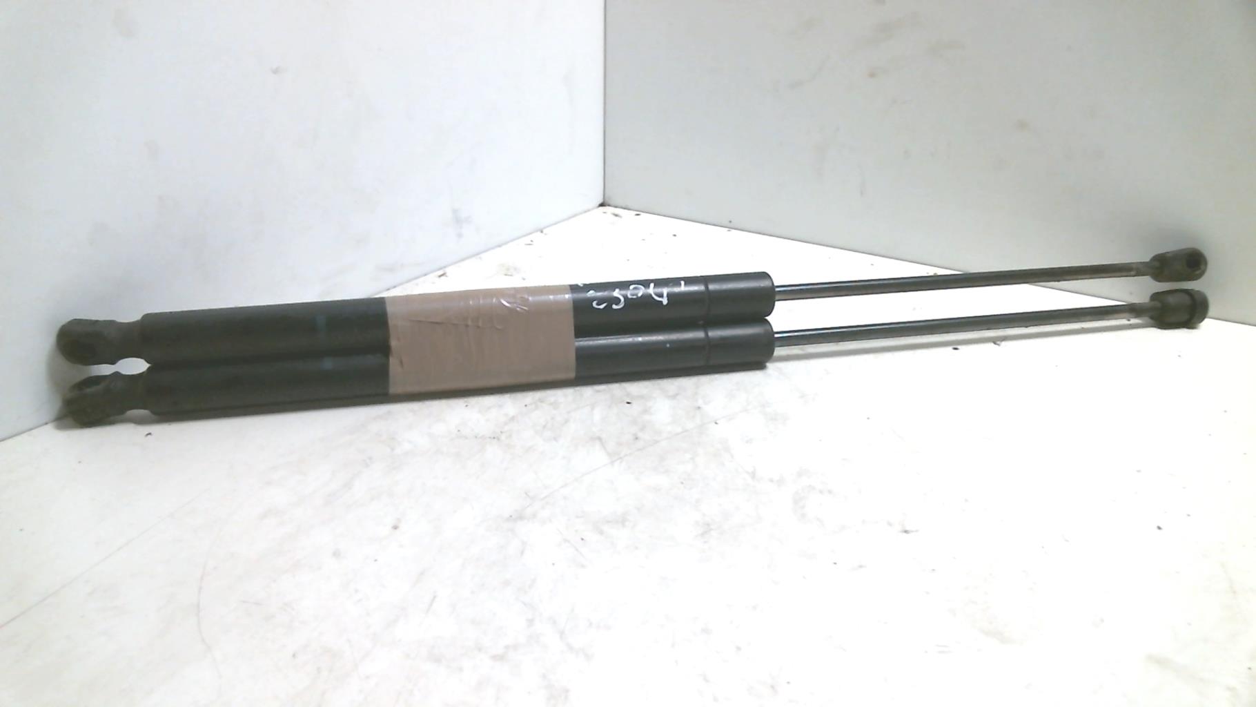 Verin de coffre RENAULT MEGANE 2 PHASE 1 BREAK Diesel - 1