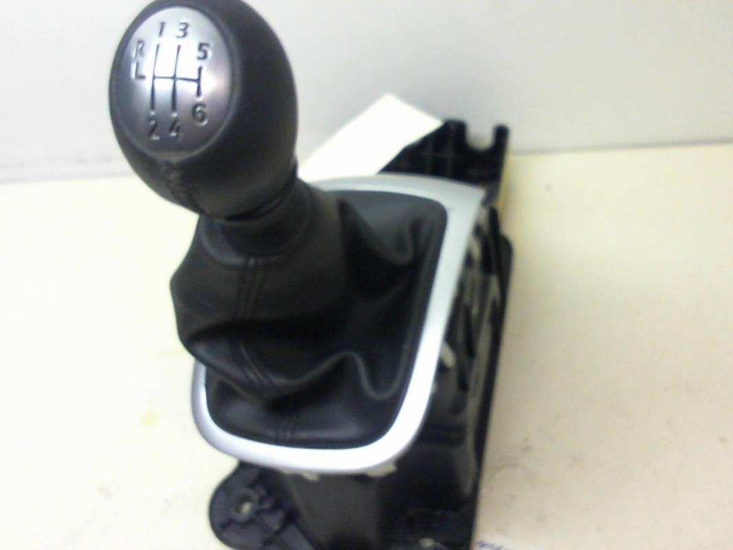 Levier de vitesses RENAULT MEGANE 3 PHASE 1 Diesel - 1